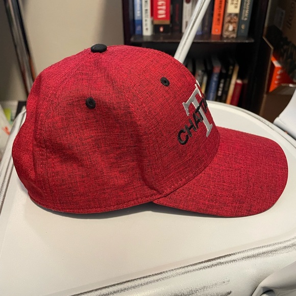 Men’s Chattanooga TN Dark Red SnapBack Hat. Slight Bill Curve. Gently Used - Picture 3 of 7